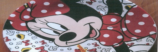 Disney „Minnie Mouse” mintás, három darabos kínai porcelán reggeliző készletet kellett kivonni a forgalomból