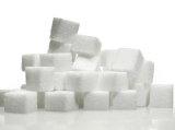 Több mint kétszáz tonna, nyilvántartásban nem szereplő cukrot foglaltak le az élelmiszerbiztonsági hatóságok