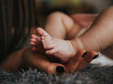 Megjelent az EFSA tudományos véleménye a csecsemők hozzátáplálásának elkezdésére alkalmas életkor meghatározásáról