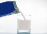 Tejpiaci ellenőrzések: 22 külföldi UHT tej megbukott a laborvizsgálatokon